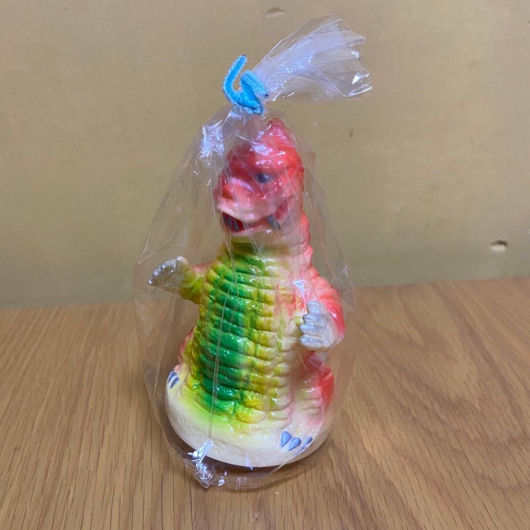 ウルトラマン 怪獣 レッドキング m1号 貯金箱 ソフビ 5420