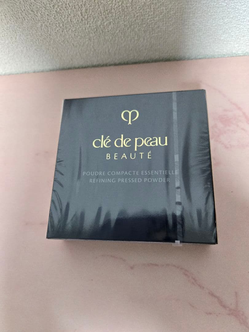 新品未開封　クレ・ド・ポー ボーテ　プードルコンパクトエサンシエルｎ本体