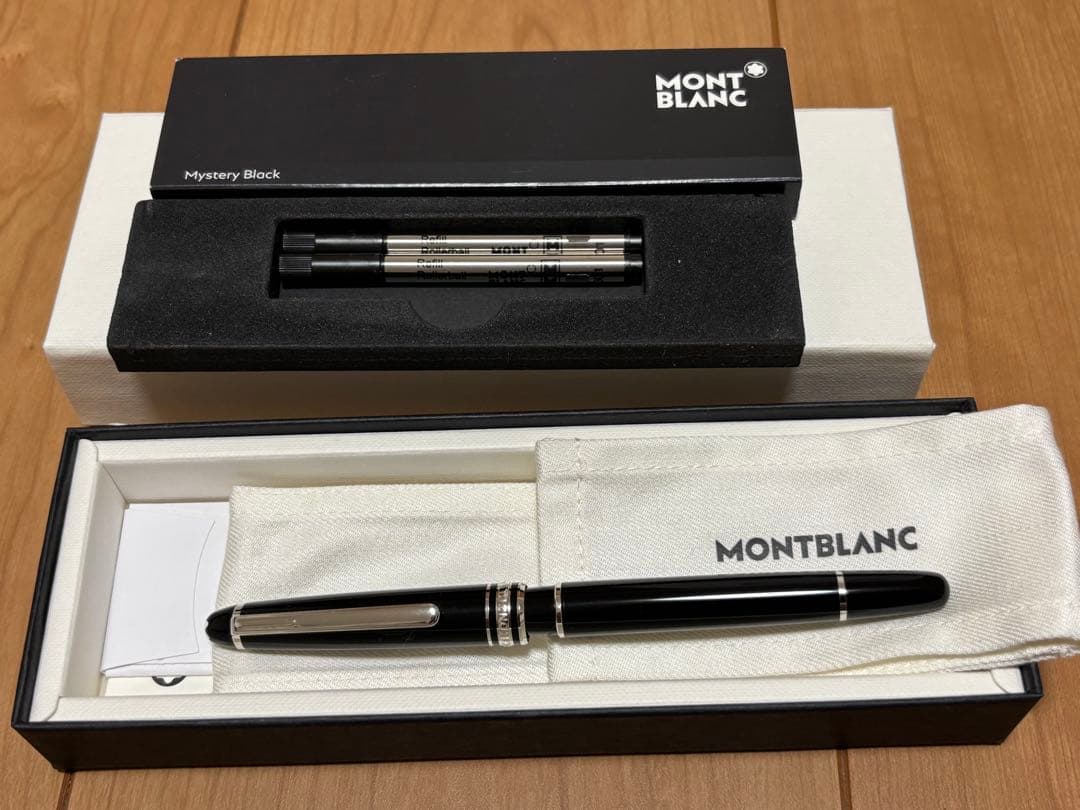MONTBLANC ボールペン 黒 替えインク付き
