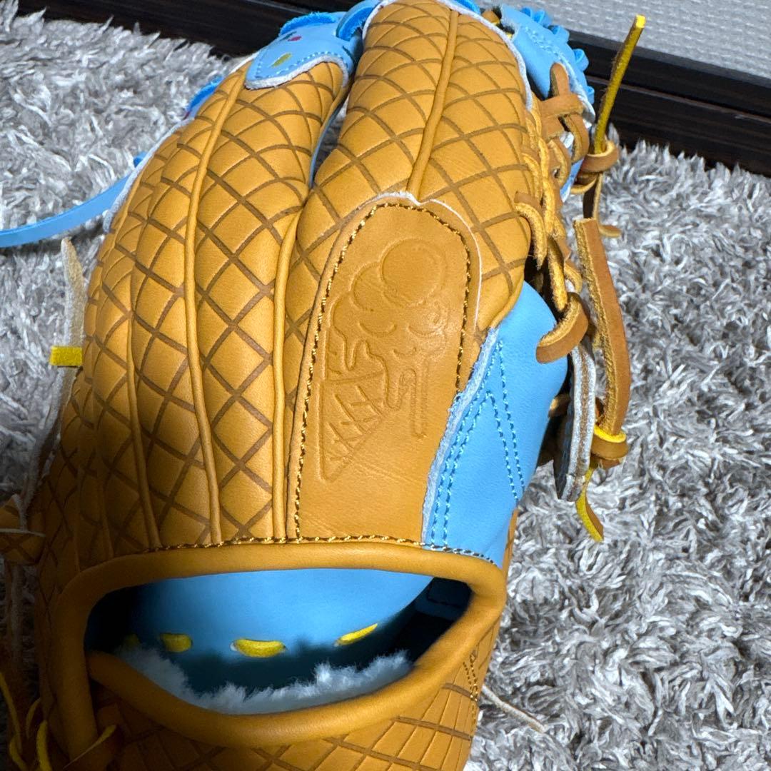 【再出品】アイスクリームグローブ 硬式外野手用