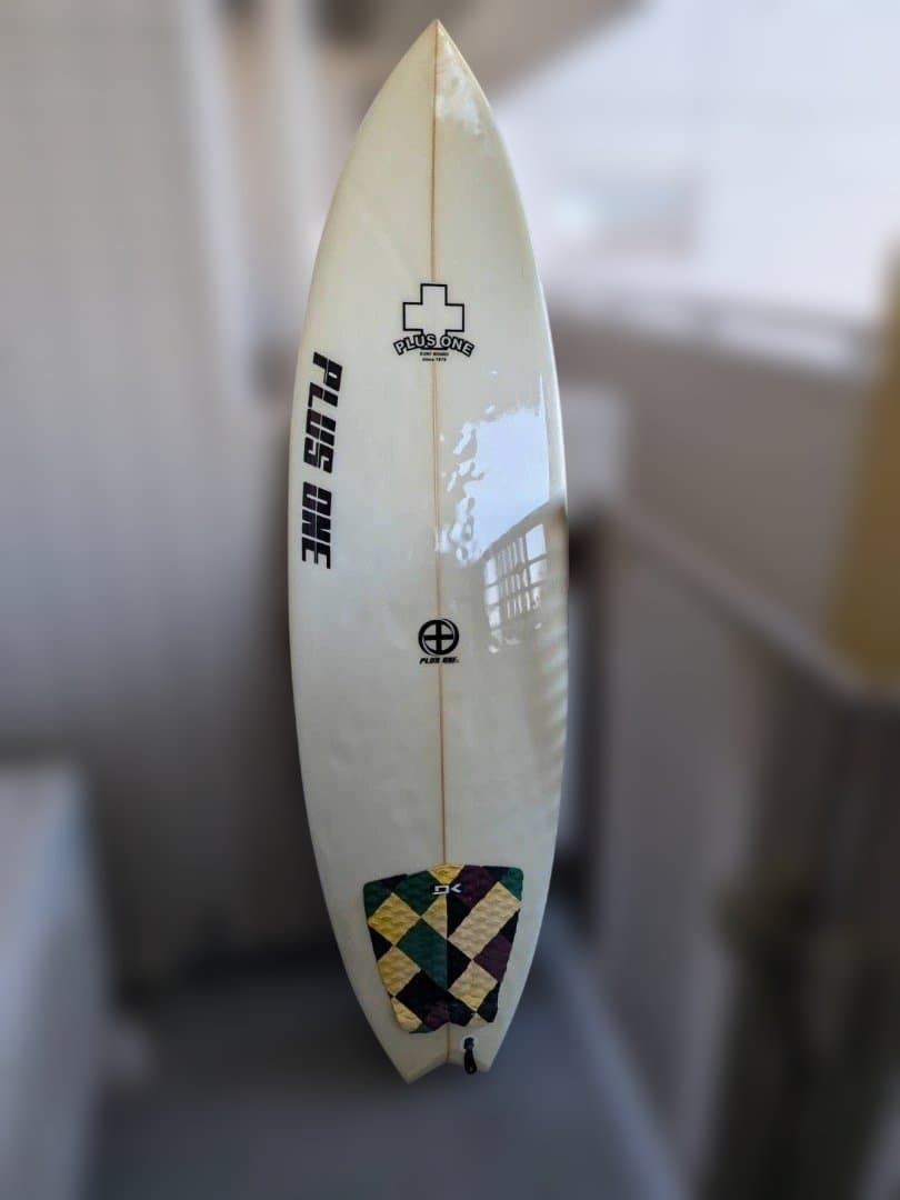 PLUS ONE プラスワン サーフボード 6’1″ SFCフィン付 ケース付