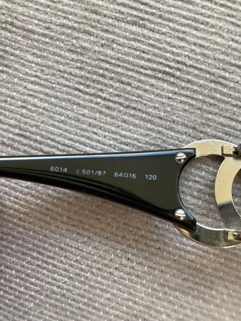 CHANELサングラス　希少シルバー色