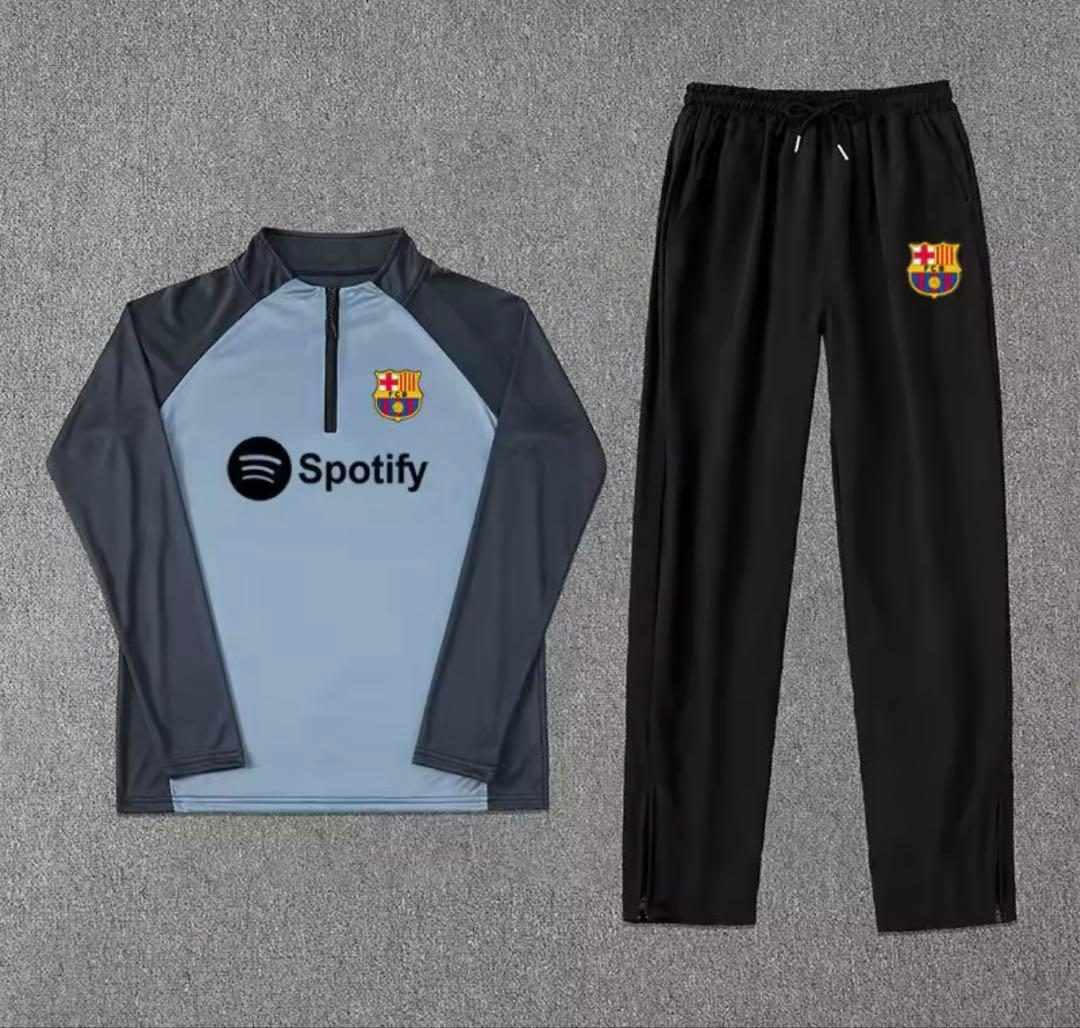 バルセロナ　トレーニングセットアップ　サッカー