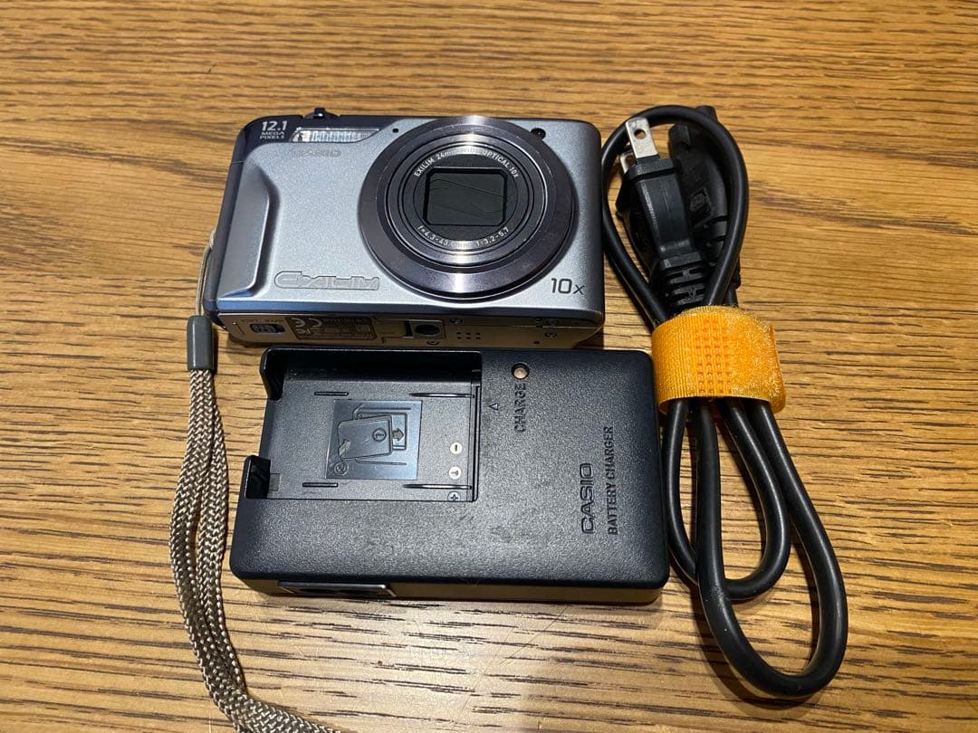CASIO EX-H10 シルバー コンパクトデジタルカメラ