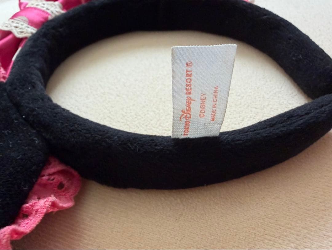 ディズニーミニーカチューシャ ピンクレースハートチャーム 旧デザイン