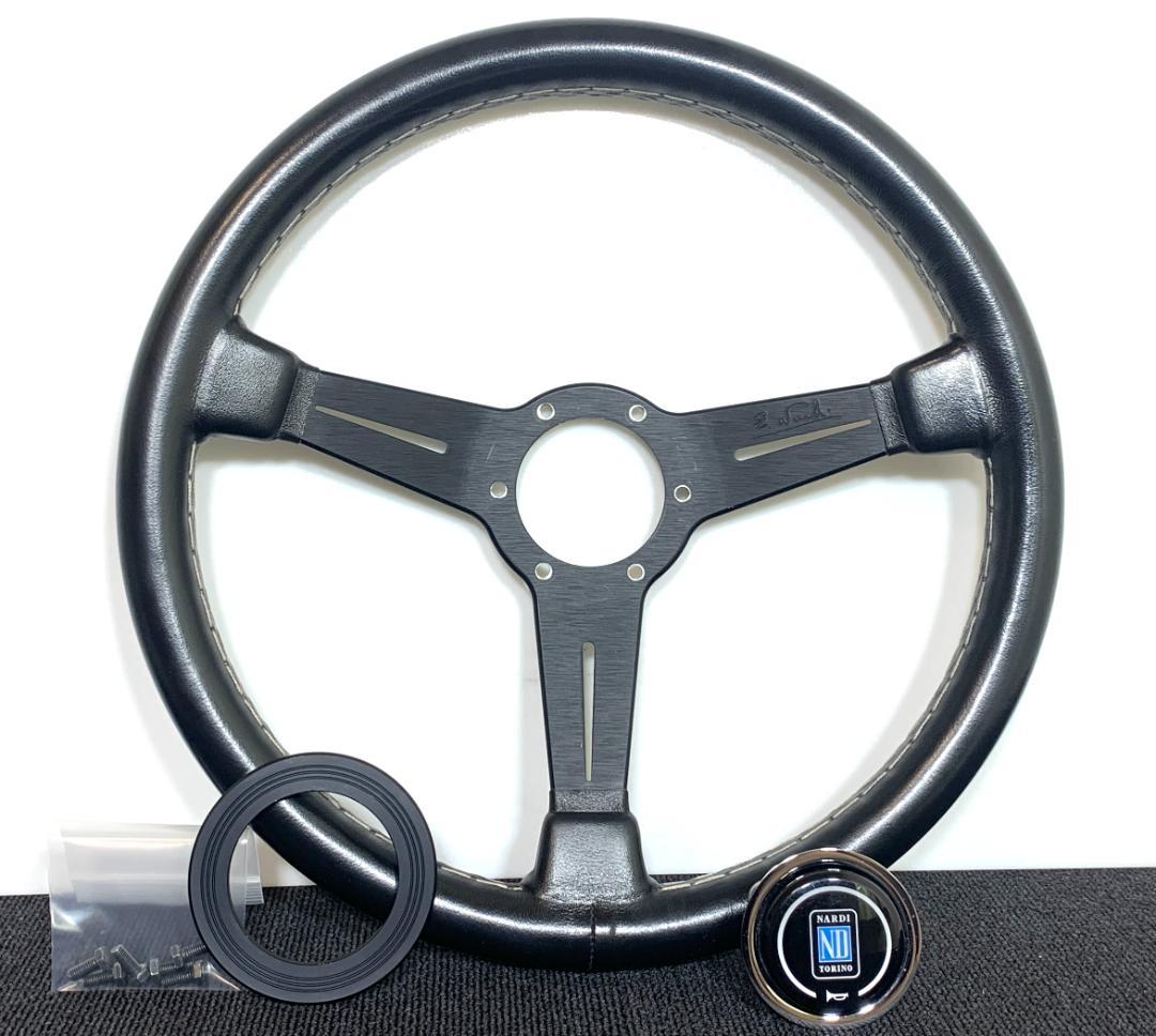 ナルディ クラシック レザーステアリング ホーンボタン・リング付き 美品 正規品