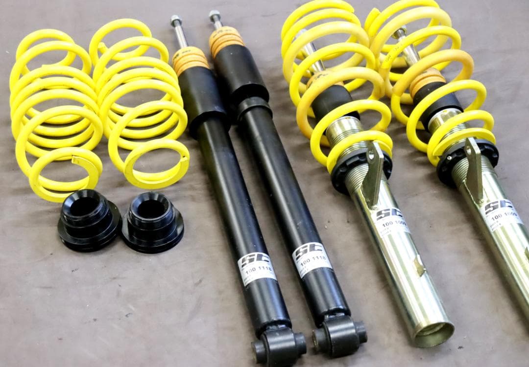 フォルクスワーゲン ゴルフ7R FF typeAU　KW ST　車高調