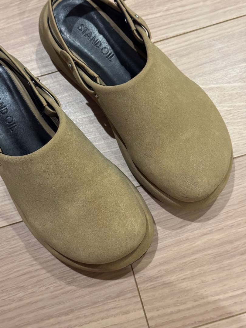 靴 STAND OIL HATCHED MULE CAMEL 24cm