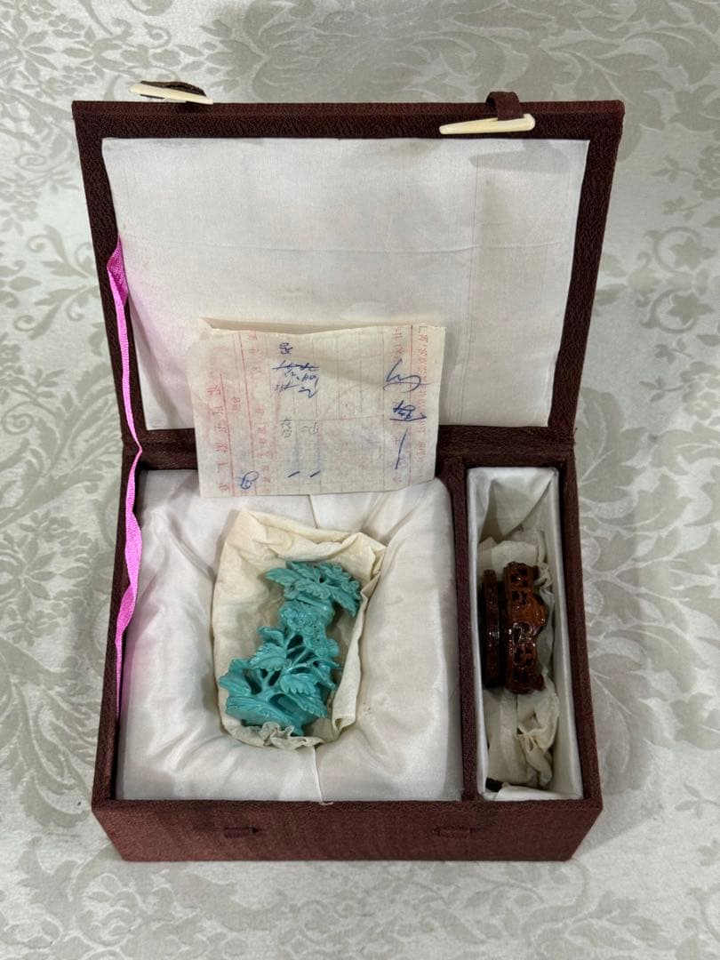中国骨董　美術品　緑松石　彫刻　飾り物　木製台座付き
