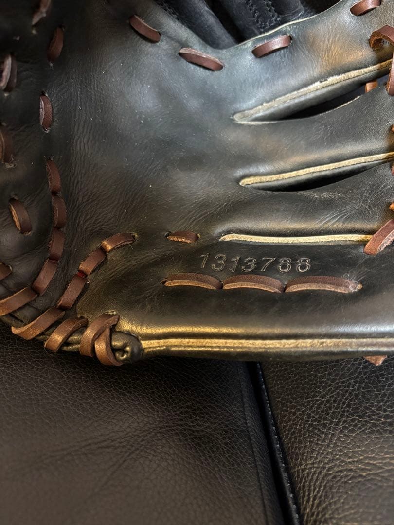 アンダーアーマー 硬式内野手用グラブ