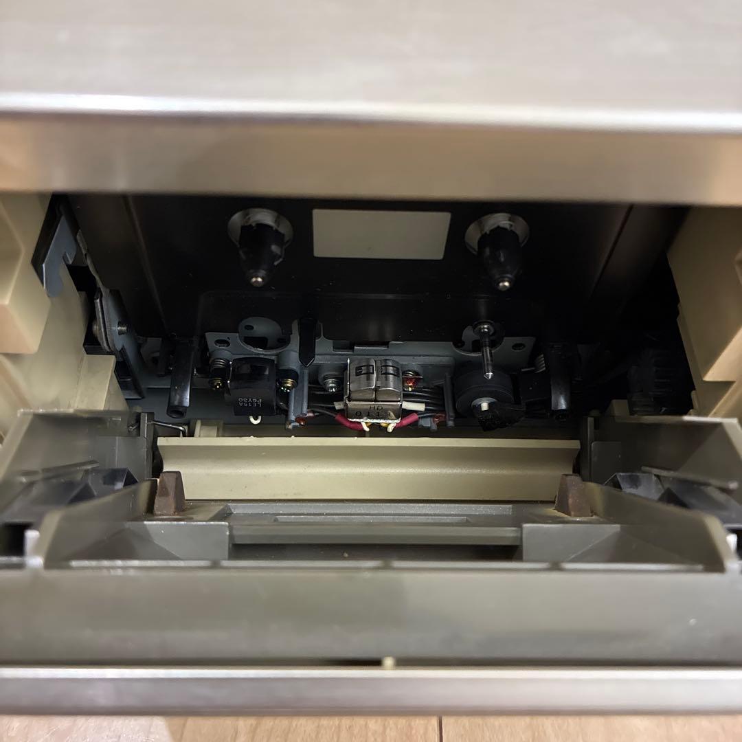 teac ステレオカセットデッキ　V-1050 3ヘッド希少です