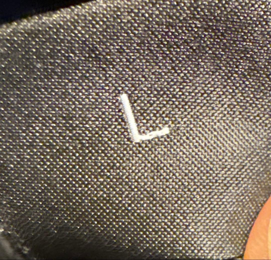 HUGO BOSS タートルネック　ニット　ブラック　ウール