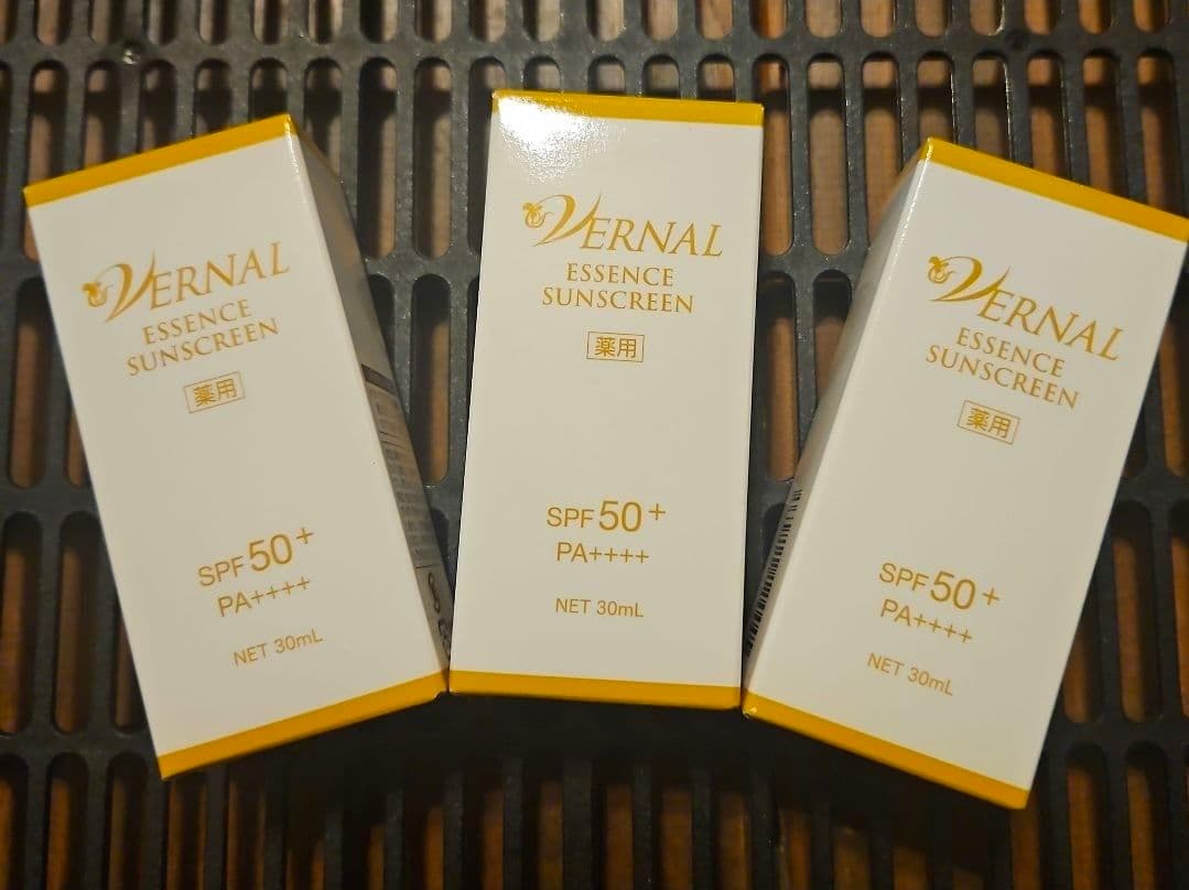 ヴァーナル薬用エッセンスSS日焼け止め　おまとめ購入可