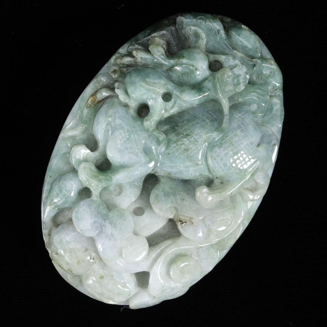 【中国美術】天然翡翠 青翡翠　紺入り手彫 龍麒麟細密彫刻 握り石根付 文鎮 唐物