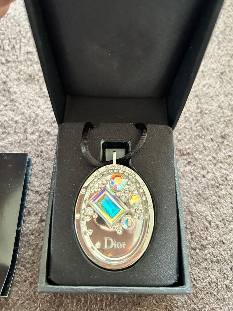 Dior クリスタルボレアル 251 ピンククリスタル リップ ネックレス 限定