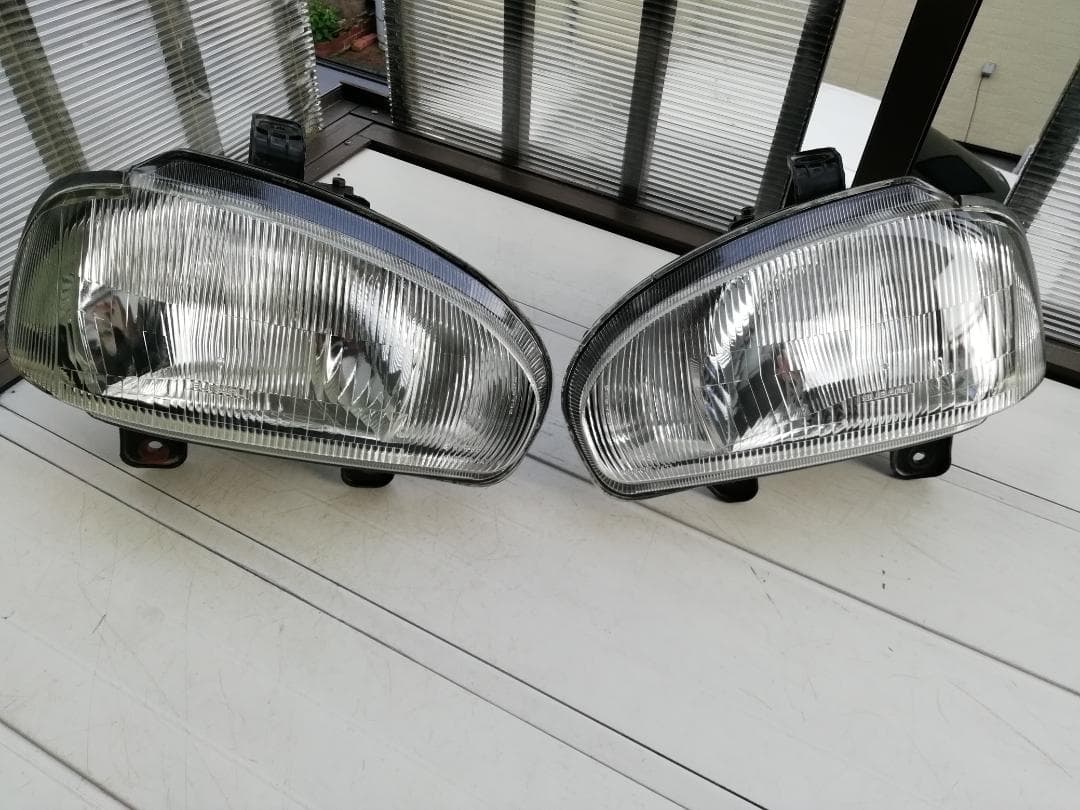 KK3 　KK4　 ヴィヴィオ 　ヘッドライト  左右　（管理MA11）