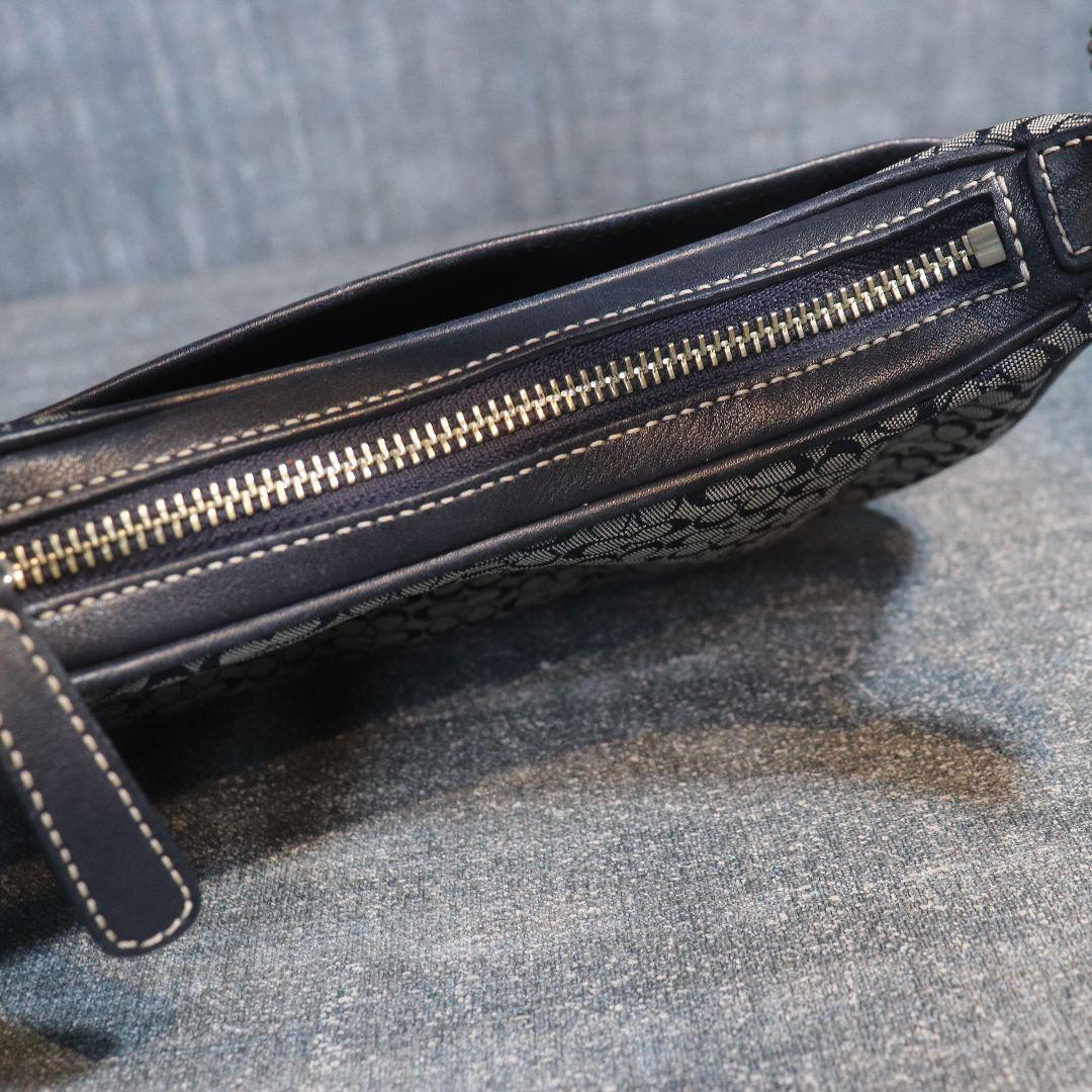 バッグ Coach accessory bag Navy signature