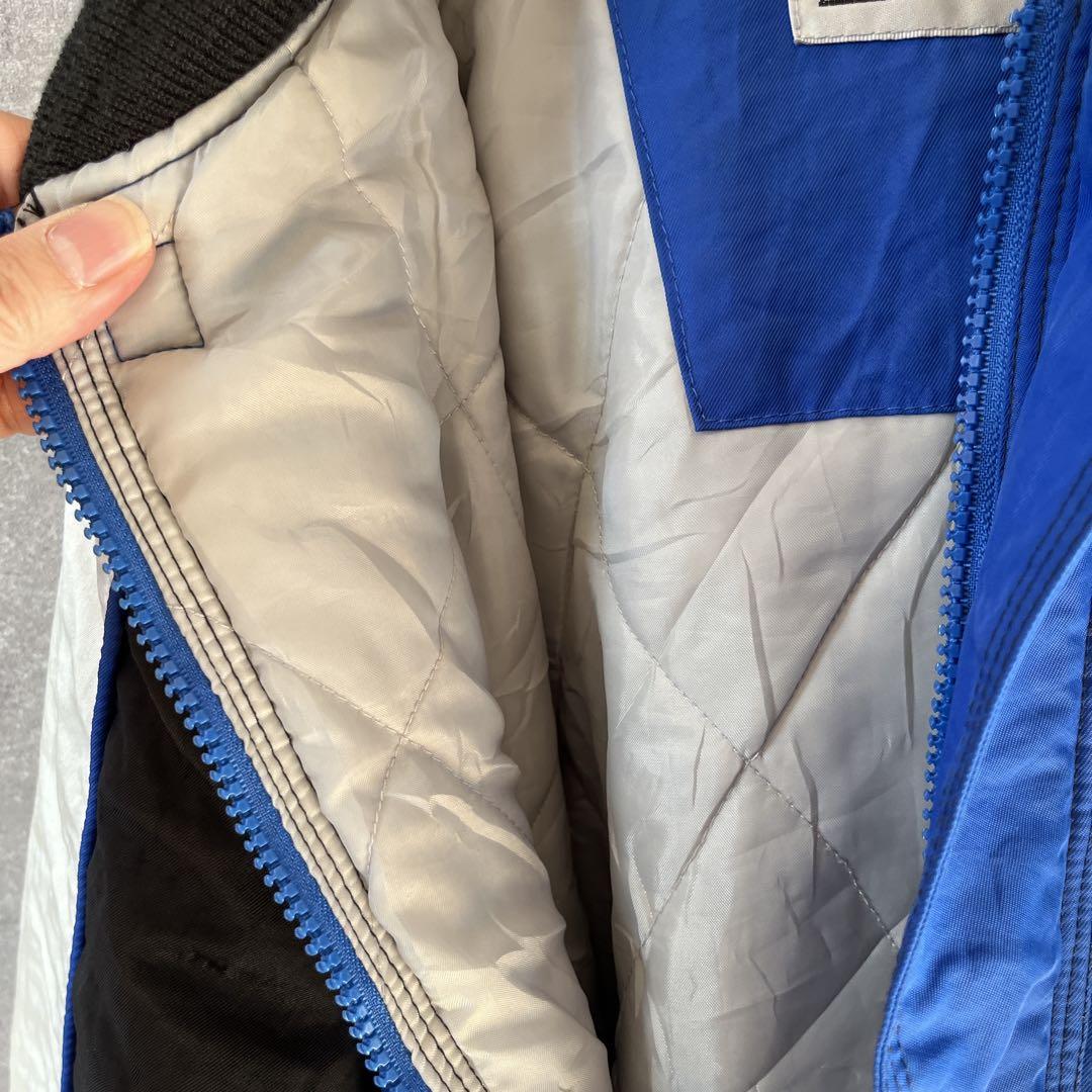 TOM'S TOYOTA ナイロンジャケット　XL相当　刺繍　レーシングab