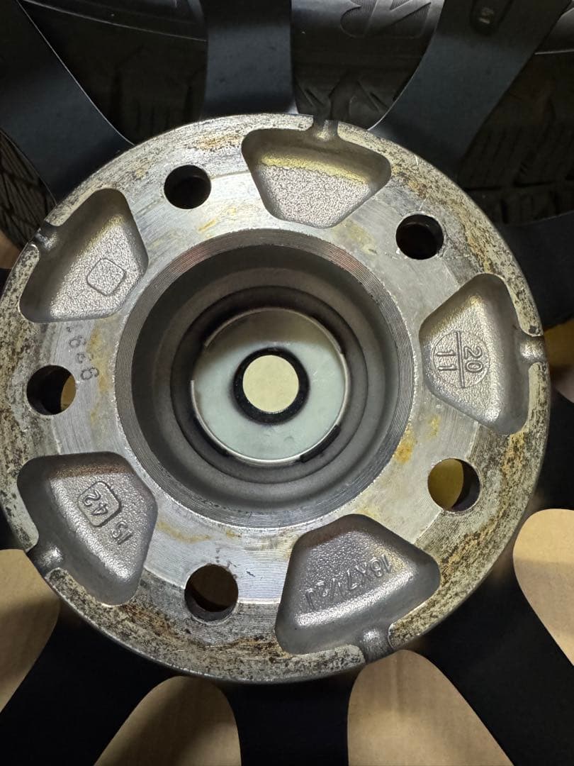 わー①ハリアー 80系BLIZZAK DM-V3 225/60R18