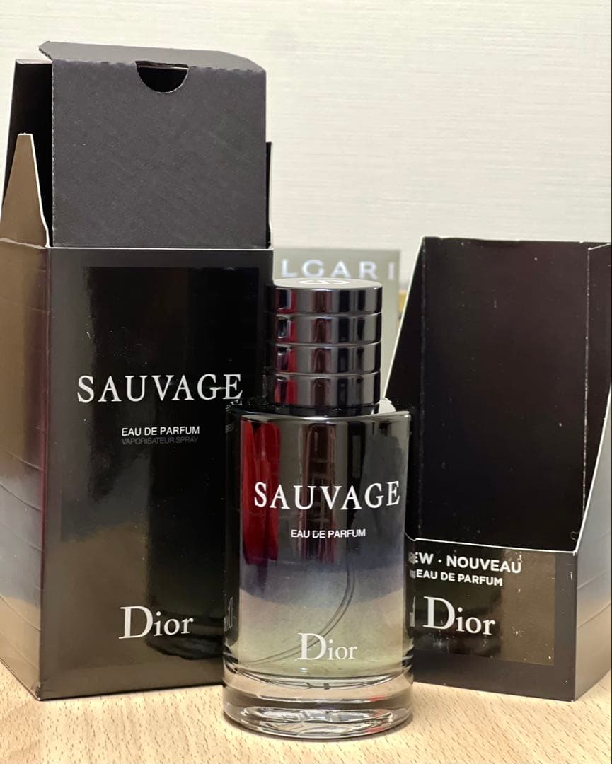 Dior Sauvage Eau de Parfum 箱付き