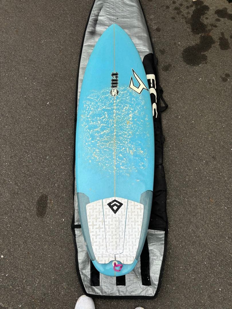ジャスティス ショートボード 青 FCS ケース、フィンつき