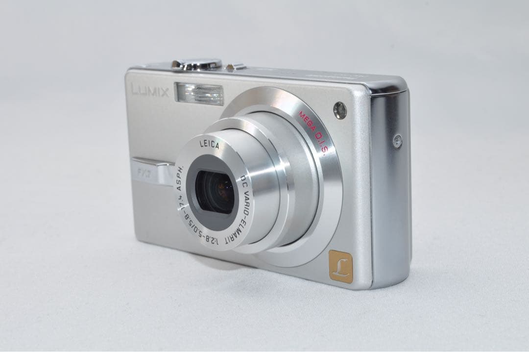 ☆美品☆ Panasonic パナソニック DMC-FX7 デジタル カメラ