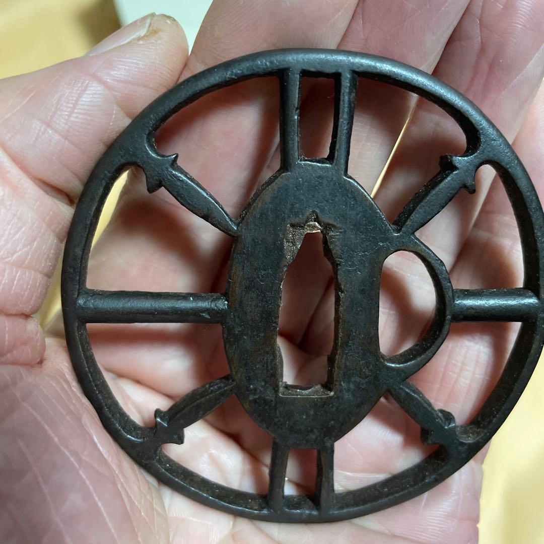 鍔　鐔　尾張透かし鍔　鉄地鍔