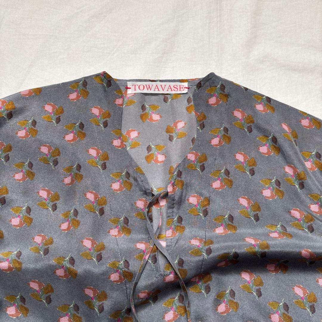 【美品】TOWAVASE トワヴァーズ　Louis blouse