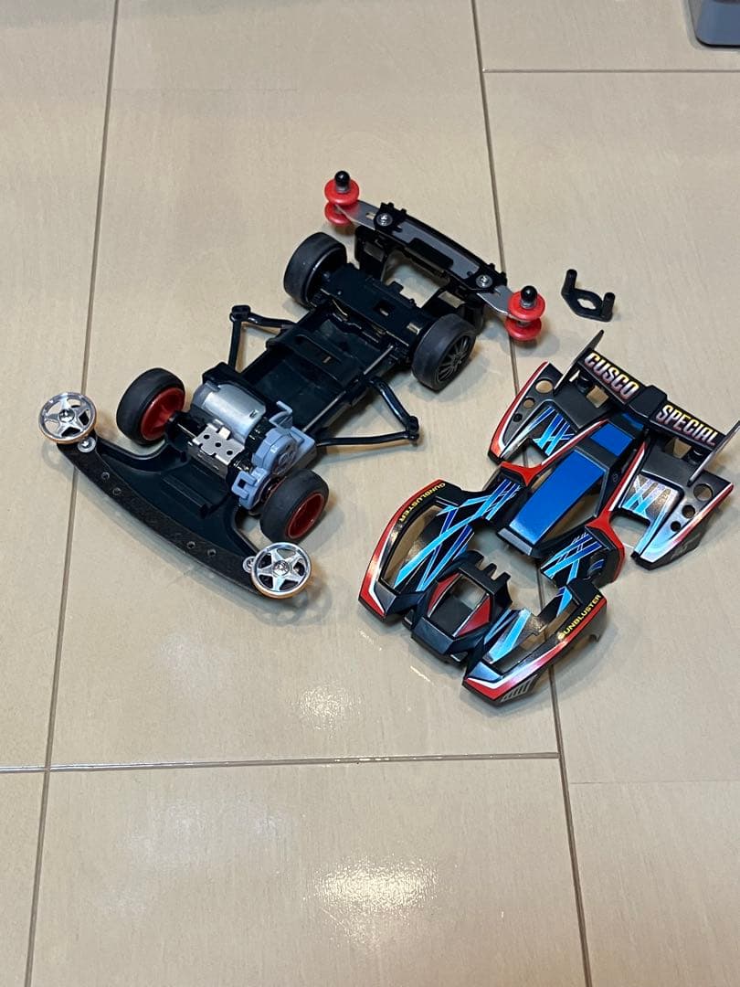 ミニ四駆 4台&ピットボックスセット