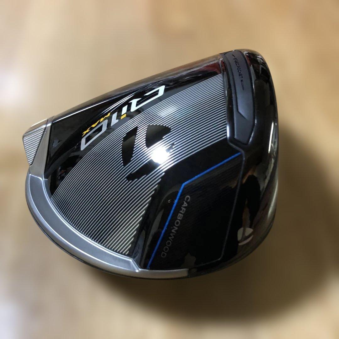 左）Qi10 MAXドライバー10.5ヘッド＋ヘッドカバー