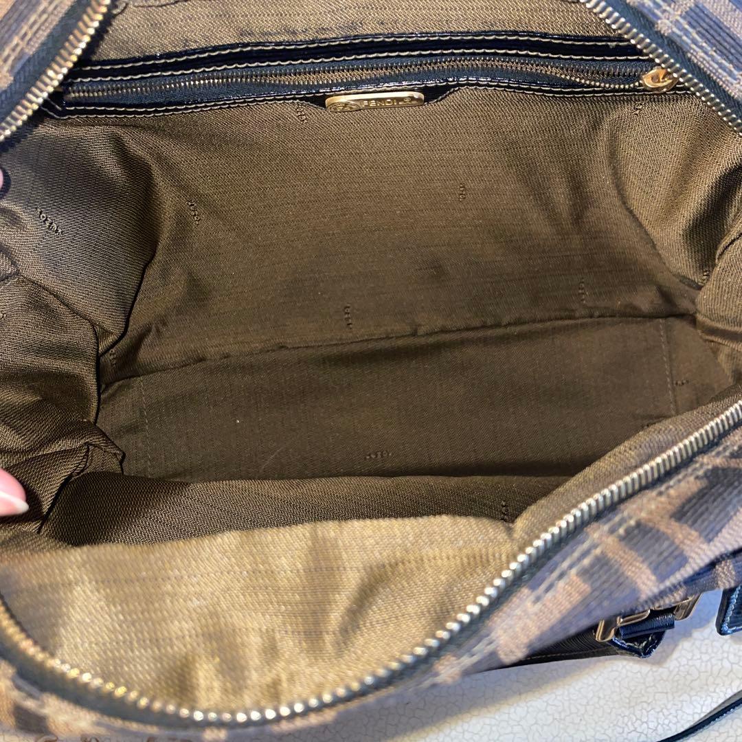 2/4までの出品！フェンディ　ズッカ柄ハンドバッグ