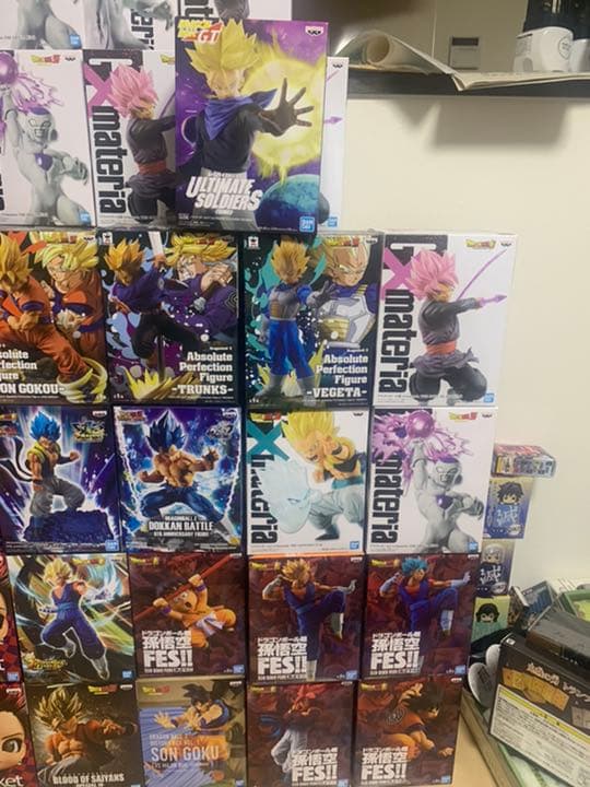 鬼滅の刃　ドラゴンボール　転生したらスライムだった件　ワンピース　フィギュア