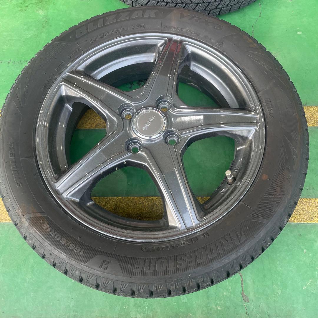 冬タイヤ　ハスラー　15インチ ホイールセット brizzak VRX3