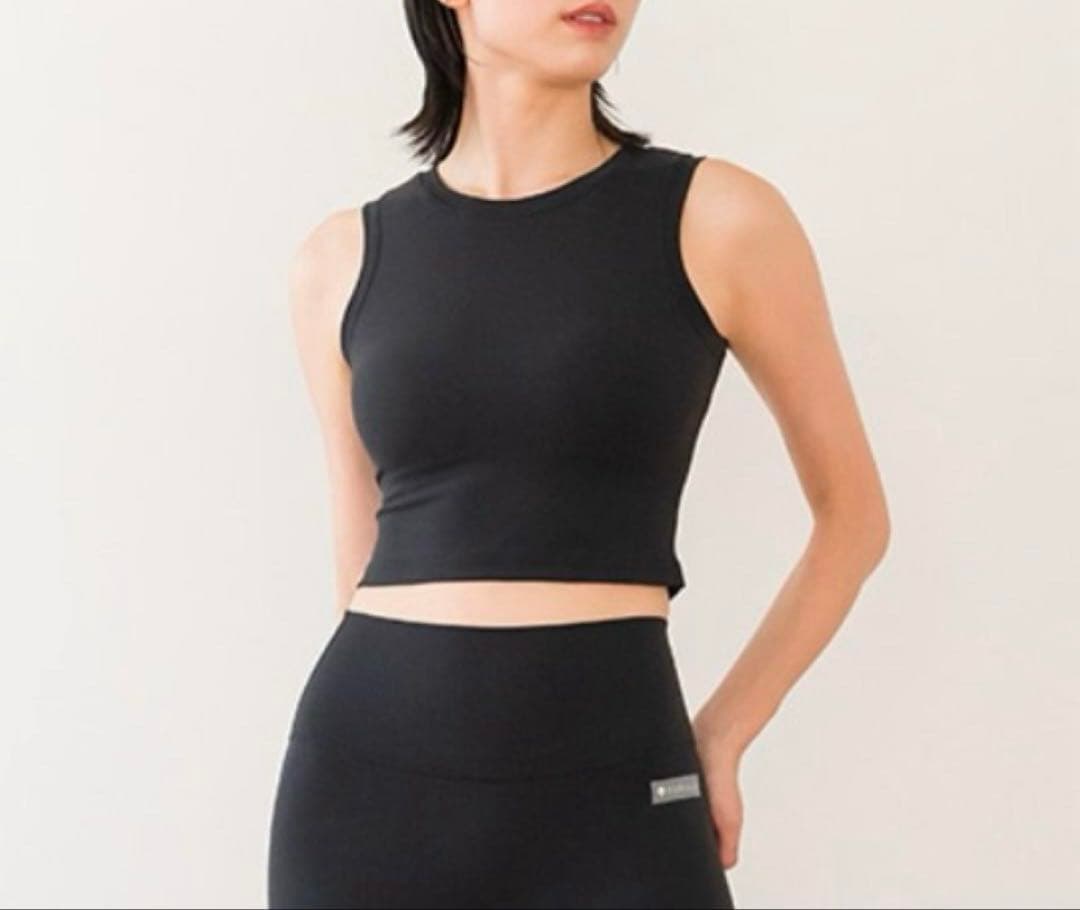 SUKALA プレミアムフィット ヨガウェア Mサイズ ブラック　タンクトップ