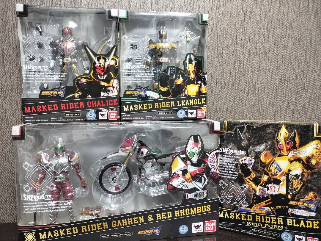 SHFiguarts『仮面ライダー剣』4体＋バイク1台セット