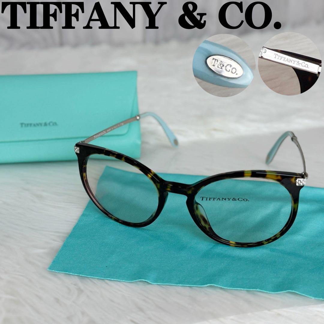 人気♡ケース♡クロス付♡TIFFANY ティファニー ブランドロゴ サングラス
