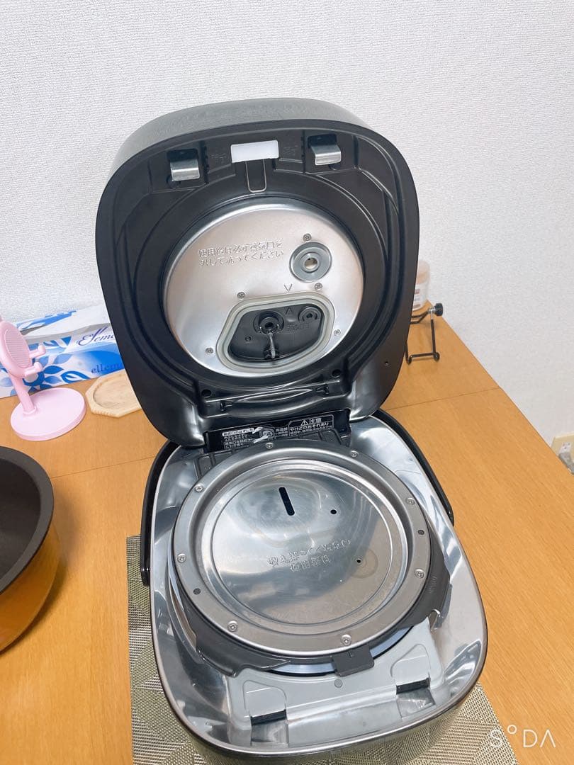 東芝　真空圧力IHジャー炊飯器　RC-10VSV 5,5合　23年製　動作保証