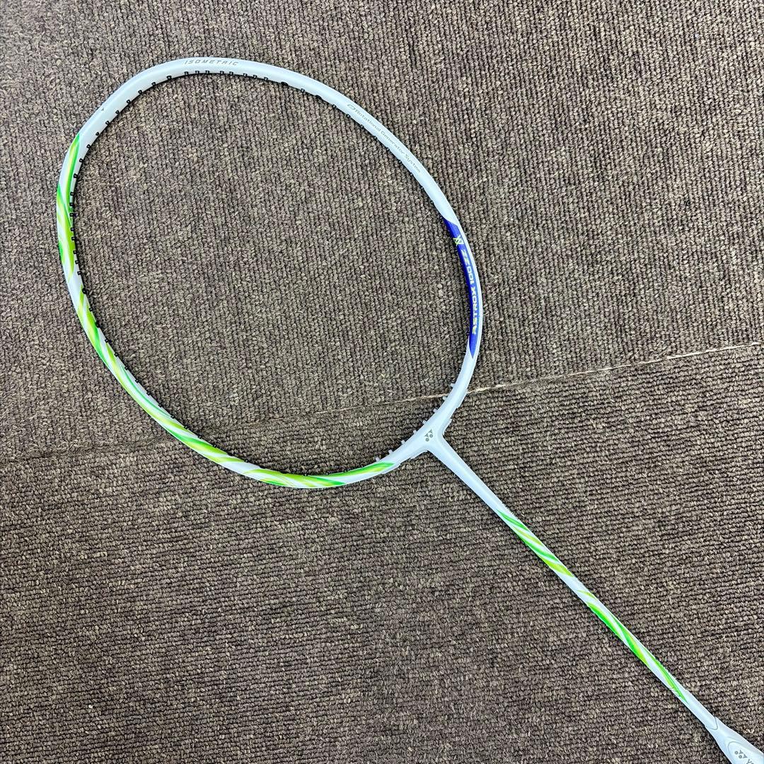 YONEX ASTROX100ZVA 4U5 新品ビクター・アクセルセンモデル