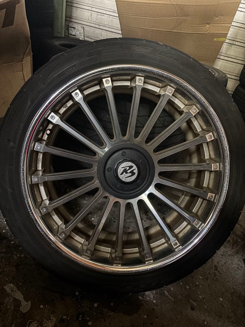 【中古品】CRIMSON RS CV FIN 20インチ　タイヤ4本セット！