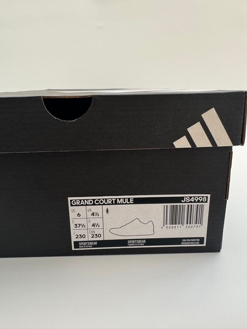 韓国限定adidas アディダス23.0㎝ グランドコートミュール　ボアサンダル