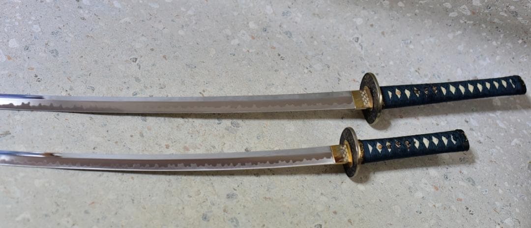 模造刀二振り、日本刀、侍　鬼滅の刃　玩具