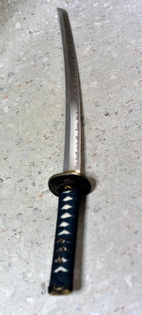 模造刀二振り、日本刀、侍　鬼滅の刃　玩具