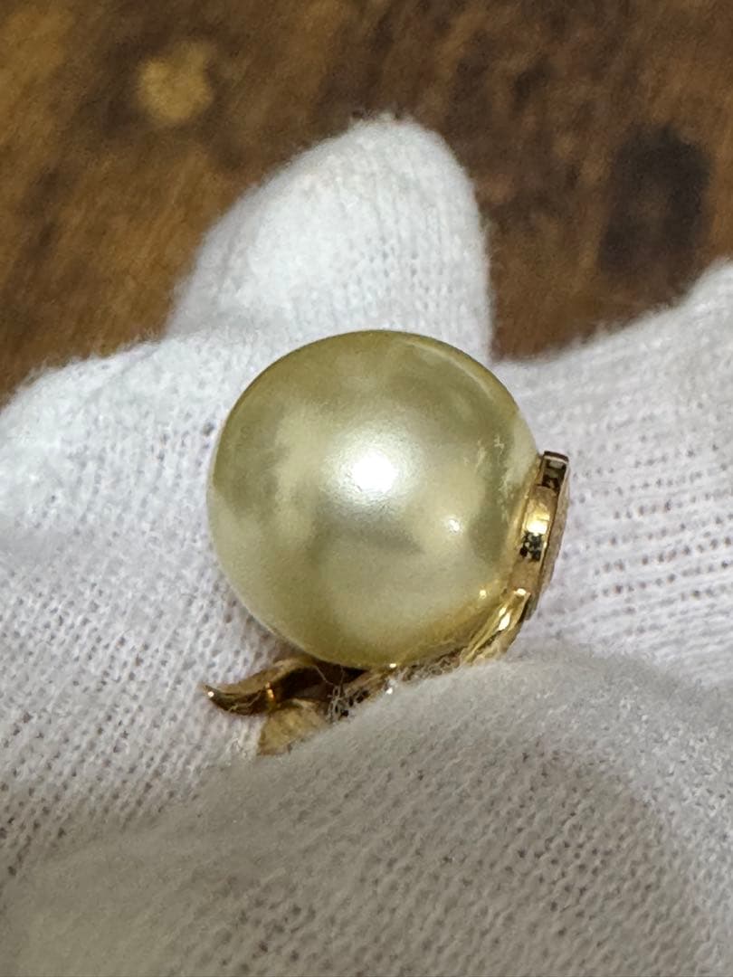 ⭐️専用Dior ディオール トライバル レジンパール クリスタル ゴールド 片耳