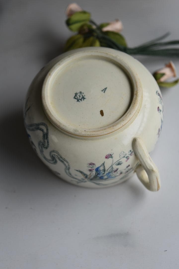 美品クレイユモントロー　可愛いリボンと勿忘草のカップ　フランスアンティーク