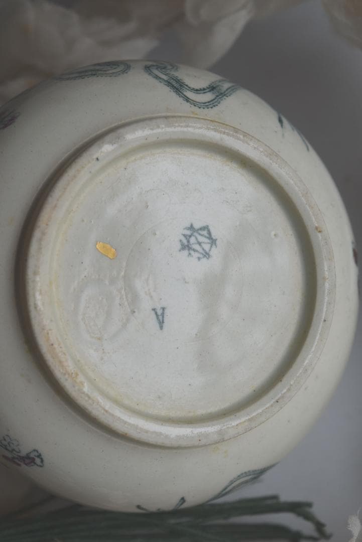 美品クレイユモントロー　可愛いリボンと勿忘草のカップ　フランスアンティーク