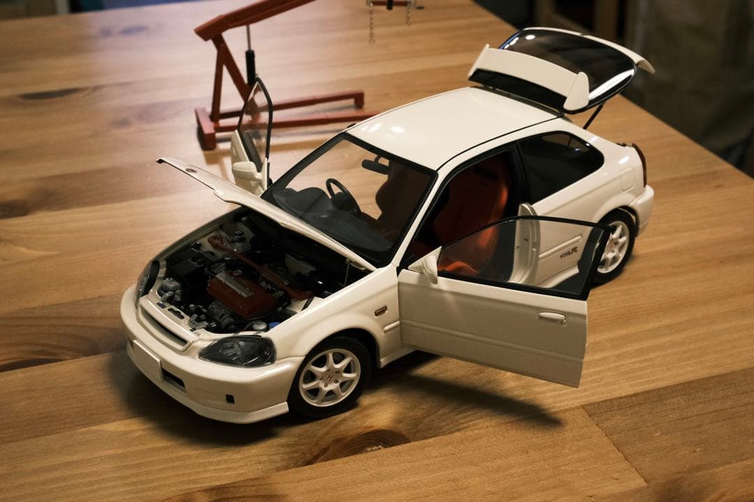 ミニカー Motorhelix 1/18 Honda civic type R (ek9)
