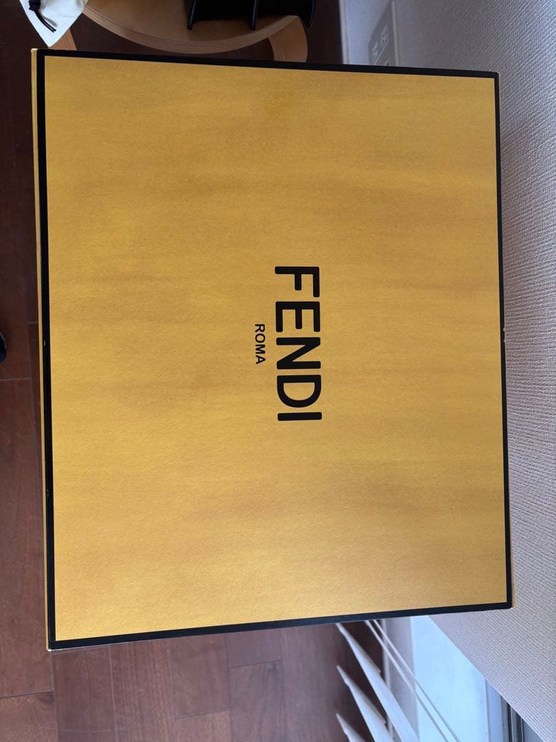 FENDI フェンディ ピーカブー アイシーユー ISeeU ミディアム