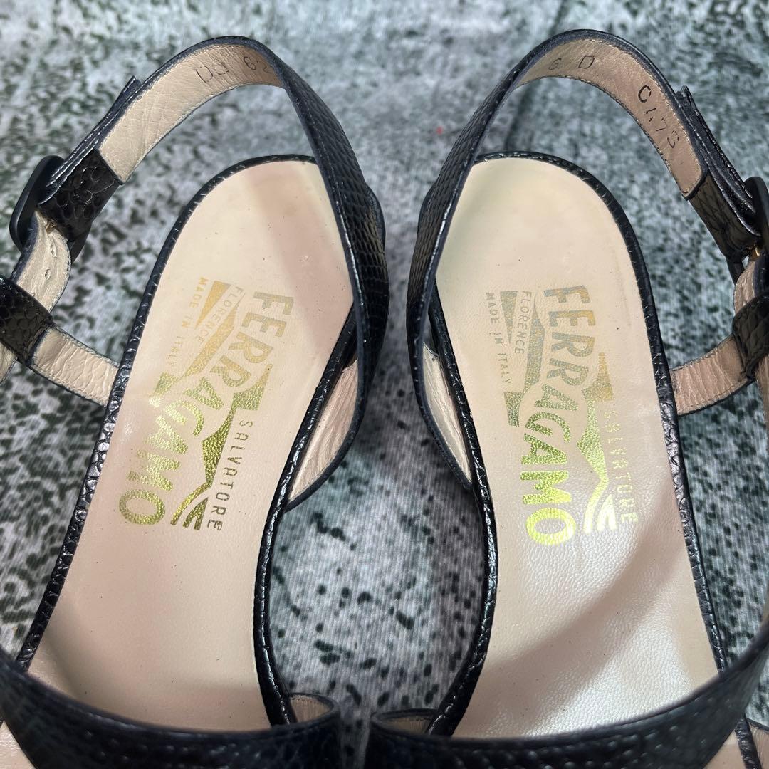 サルヴァトーレフェラガモ サンダル ブラック ガンチーニ