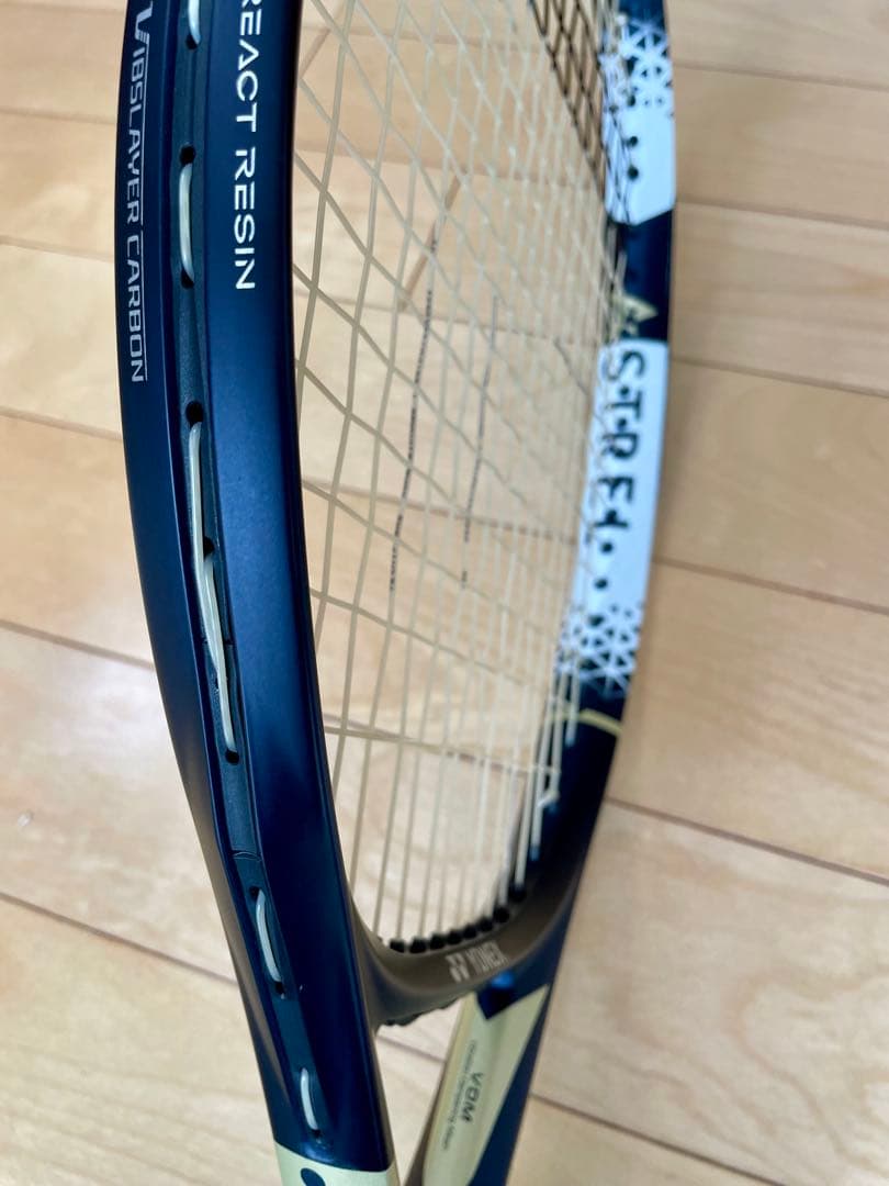 超美品♪ヨネックス アストレル 115 。ガット新同オーバーグリップ新、ケース付