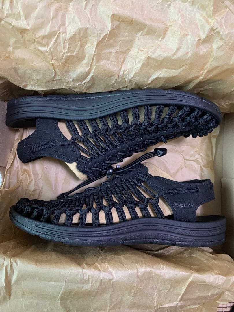 KEEN UNEEK キーン　ユニーク　サンダル24.5cm 黒　ブラック